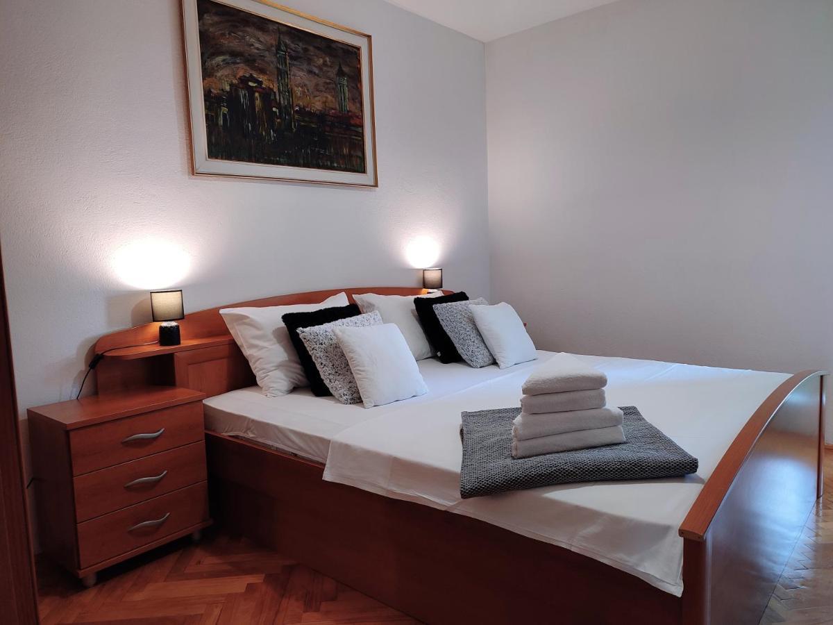 Deluxe Apartman Pervan Split Exteriör bild